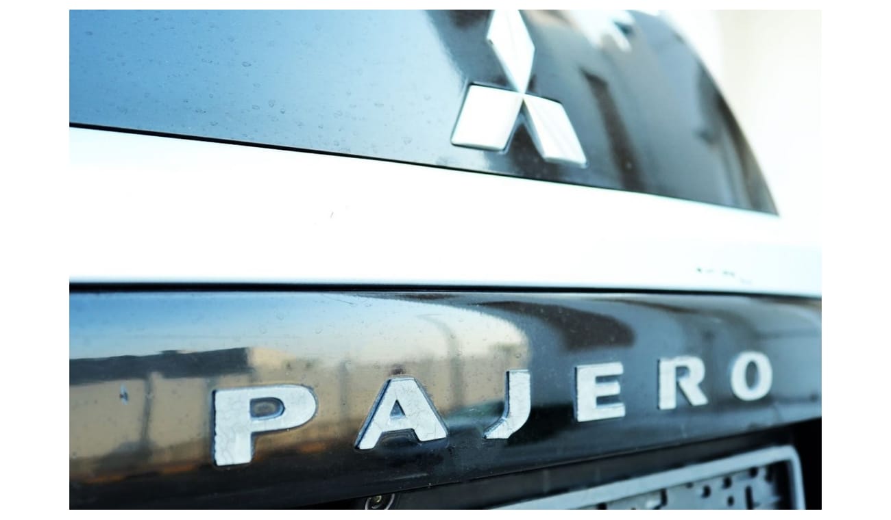 Mitsubishi Pajero GLS Mitsubishi Pajero 2015 GCC, full option, in excellent condition