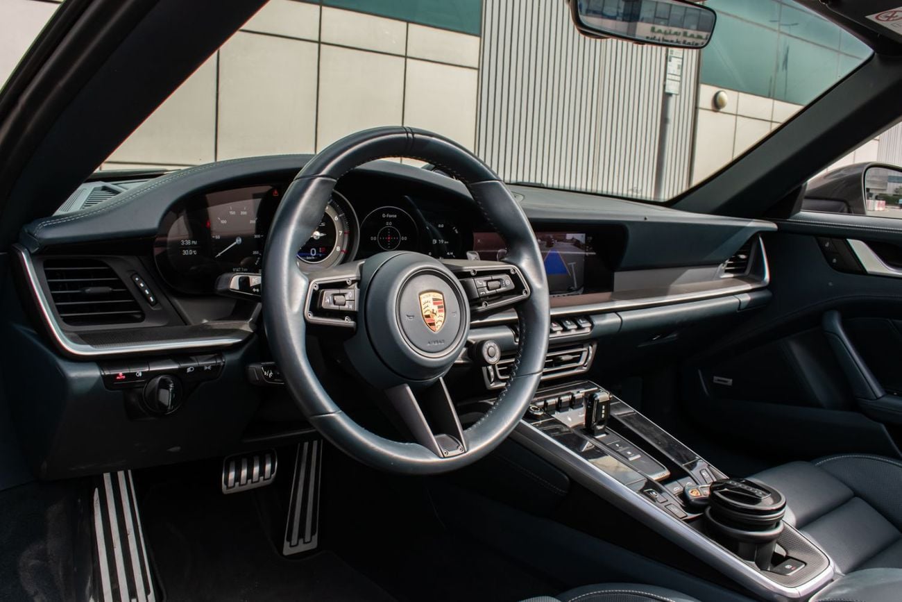 بورش 911 STD Turbo S 3.8L (640 HP) Convertible