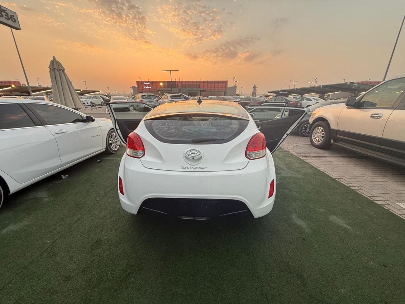 هيونداي فيلوستر GLS SR بانوراما بحاله ممتازه 1.6سي سي