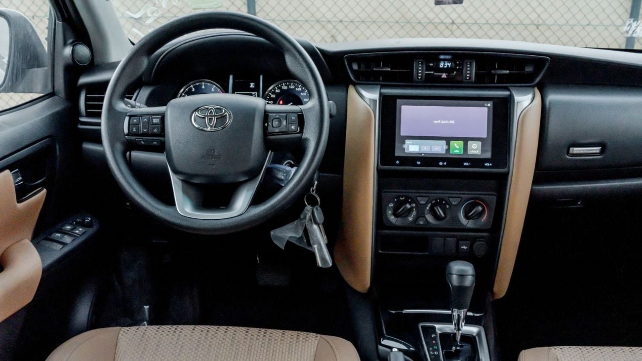 تويوتا فورتونر 2026 Toyota Fortuner GX 2.7 AT Petrol (Silver-Tan) RWD