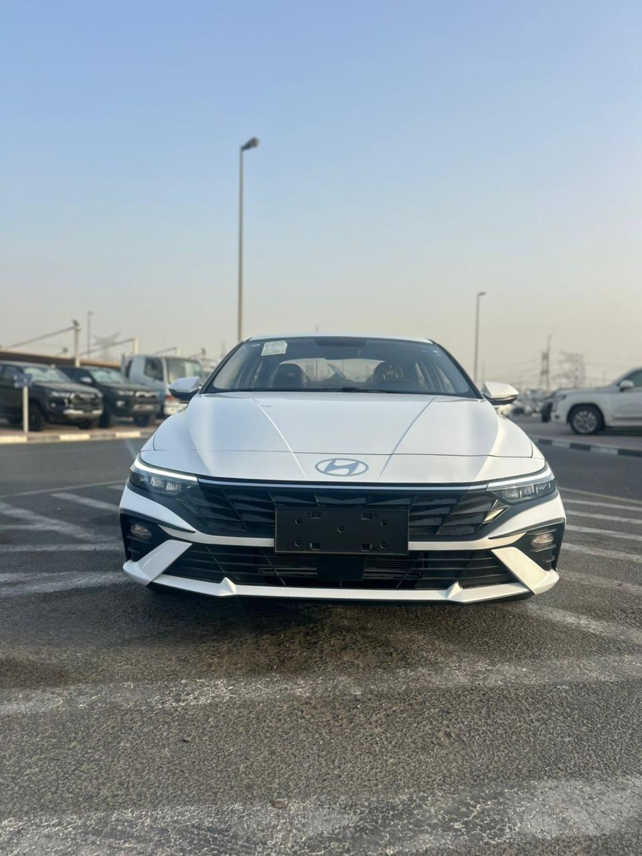 هيونداي إلانترا Hyundai Elantra ELITE | 1.5L PETROL | SUNROOF WITH LEATHER | CHINESE SPECS