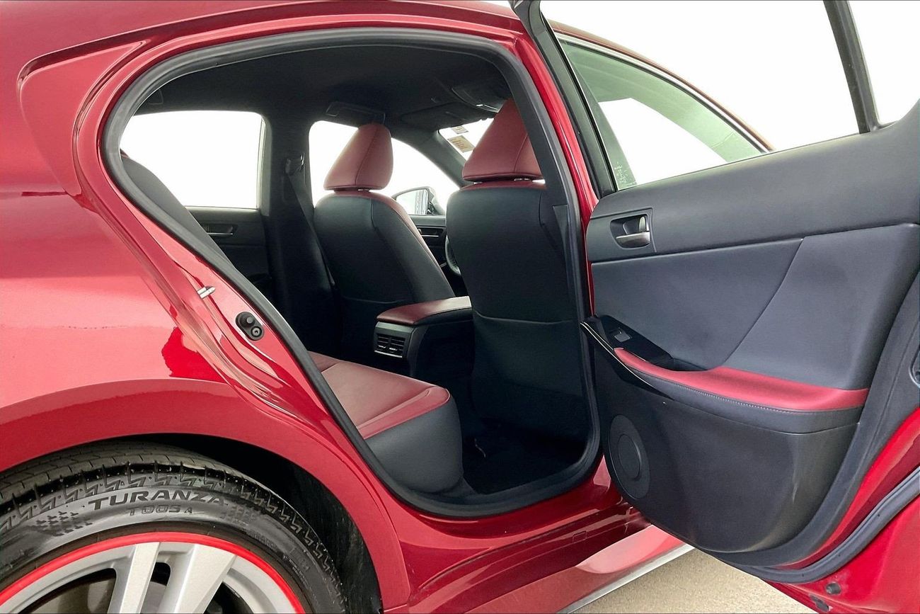 لكزس IS 300 Premier | upto AED 20,000 Ramadan Discount | شامل الضمان | 0 ﺪﻔﻋﺓ ﺃﻮﻟﻯ