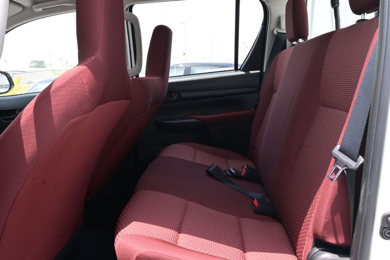 Toyota Hilux GL 2.4L Double Cab Utility Toyota Hilux 2.4L Diesel Manual 4WD, Model 2025, Color White