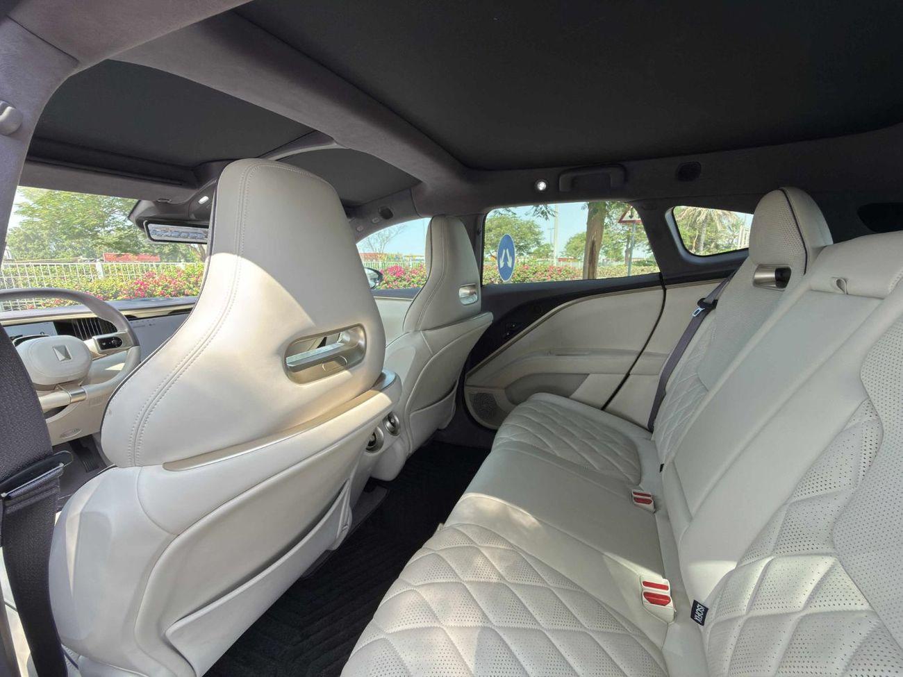 أفاتر 11 Premium AWD