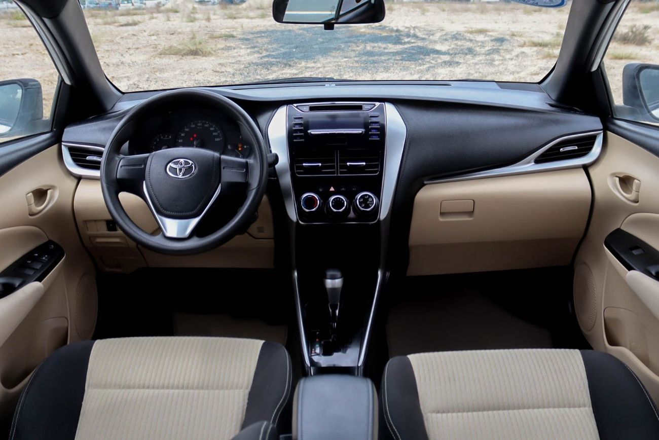 تويوتا يارس SE 1.3L (98 HP) hatchback Toyota Yaris 1.3L 2019 GCC accident-free in excellent condition 812 P.M