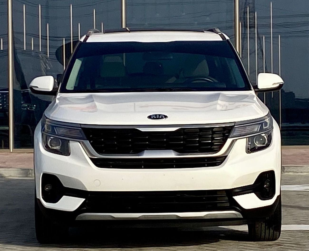 Kia Seltos 800-Monthly l GCC l Sunroof, Full Option l Accident Free