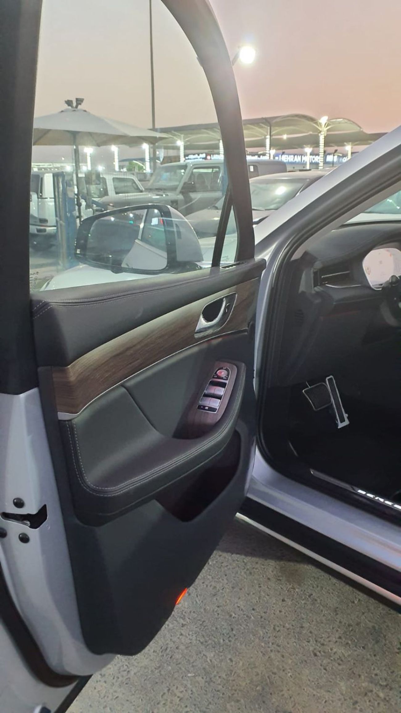 سيريس 5 SERES 5 EV GCC 4WD 483KM WLTP