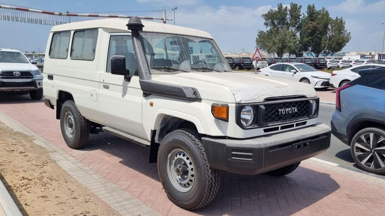 تويوتا لاند كروزر 70 GDJ78 2.8L Diesel AT 2025YM