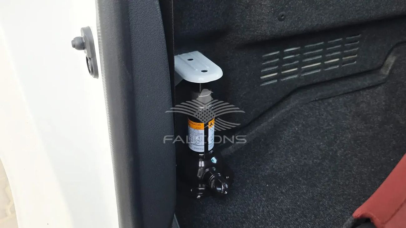 تويوتا هيلوكس Toyota/HILUX D SC 2WD/2.4L HIGH MT