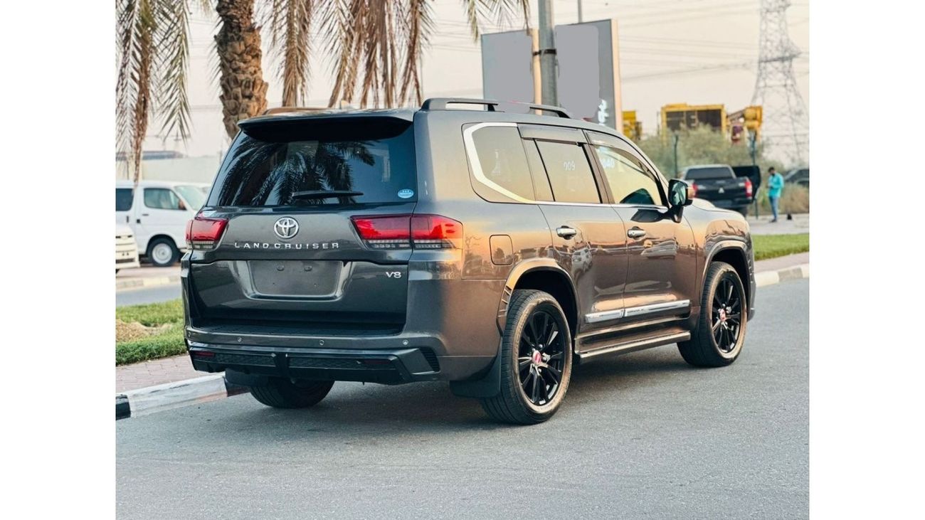 Toyota Land Cruiser ZX | MODIFIED TO LC300 GR SPORTS | 2017 | RHD | 4.6L PETROL | SUNROOF | 360 VIEW CAMERA