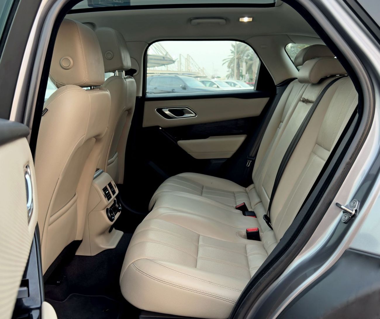 لاند روفر رينج روفر فيلار P250 R-Dynamic HSE 2.0L