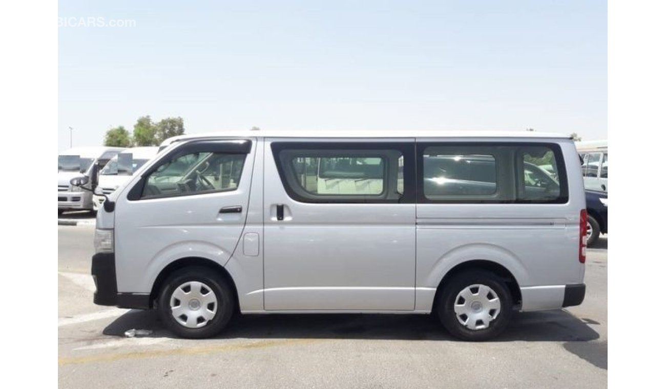 تويوتا هاياس TOYOTA HIACE RIGHT HAND DRIVE (PM1134)