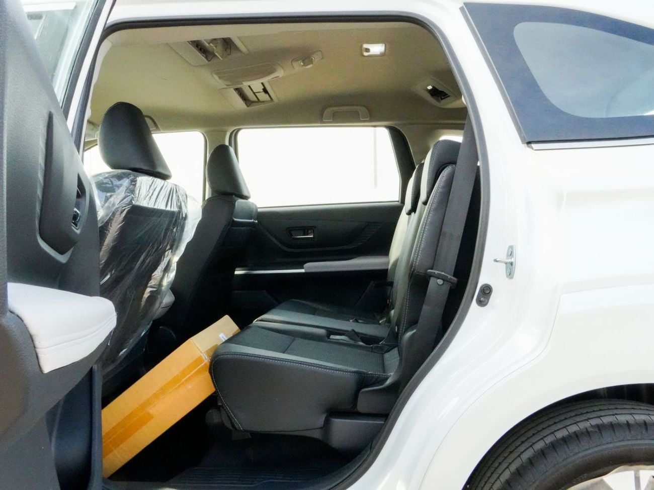 Toyota Veloz 2025 TOYOTA VELOZ 1.5L GCC BRAND NEW 0KM