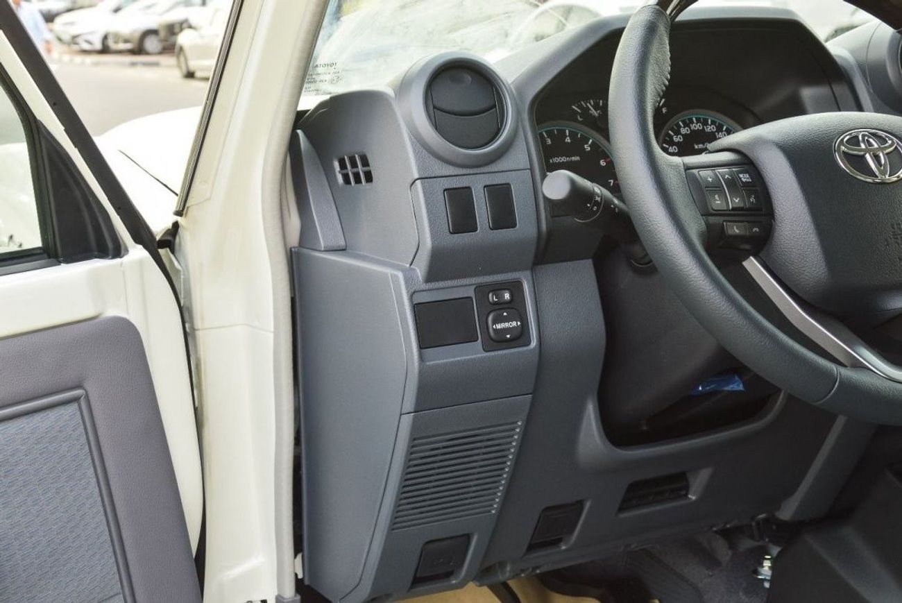 Toyota Land Cruiser TOYOTA LAND CRUISER 76 SERIES 4.0L V6 4WD 5DOOR SUV 2024 | REAR CAMERA | 10 INCH DISPLAY | D