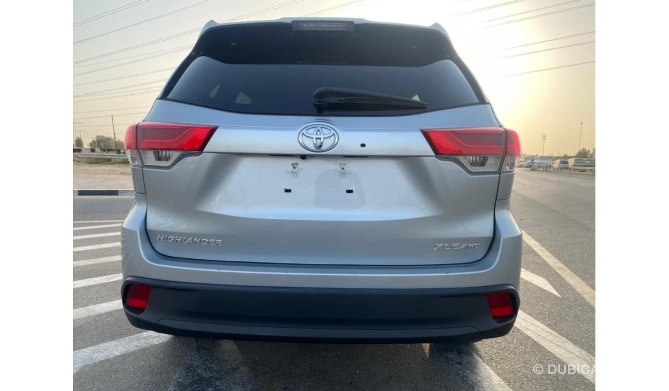 Toyota Highlander 2019 TOYOTA HIGHLANDER XLE AWD / FULL OPTION