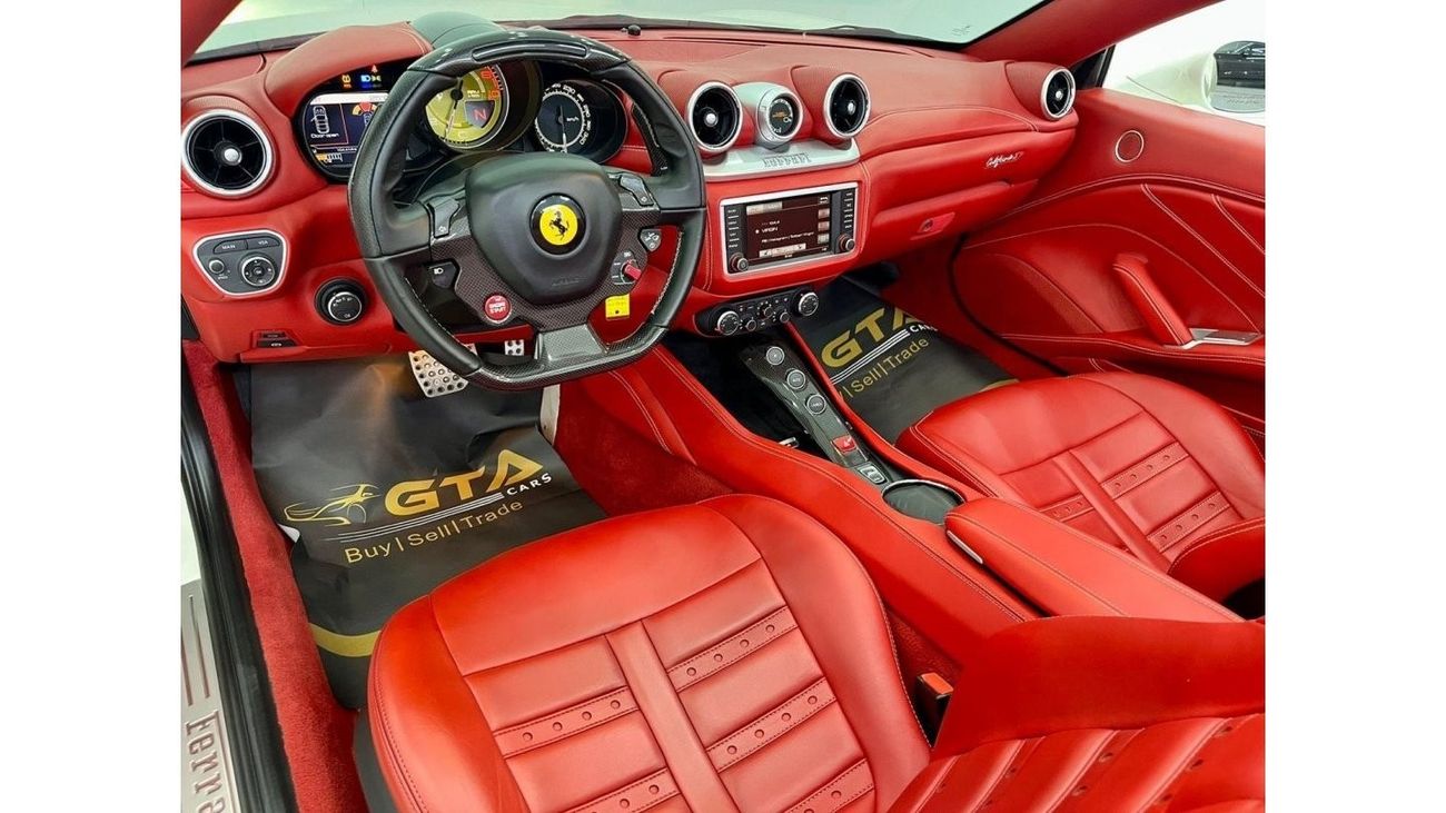 Ferrari California Std *Like New* 2015 Ferrari California T, Full Ferrari History, Warranty, Low Kms, GCC