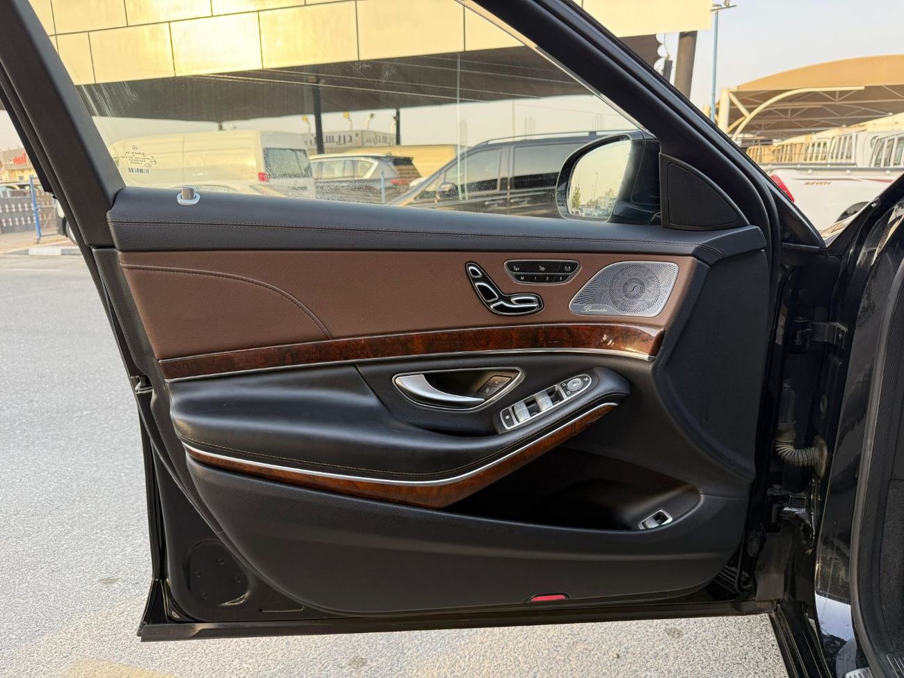 مرسيدس بنز S 550