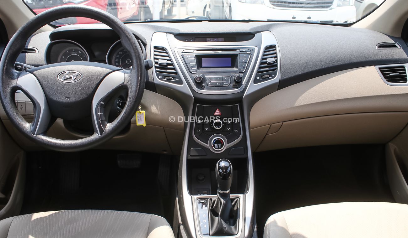 هيونداي إلانترا هيونداى النترا 2015 احمر  خليجى  بحالة ممتازة   بدون حوادث ماشية فليل