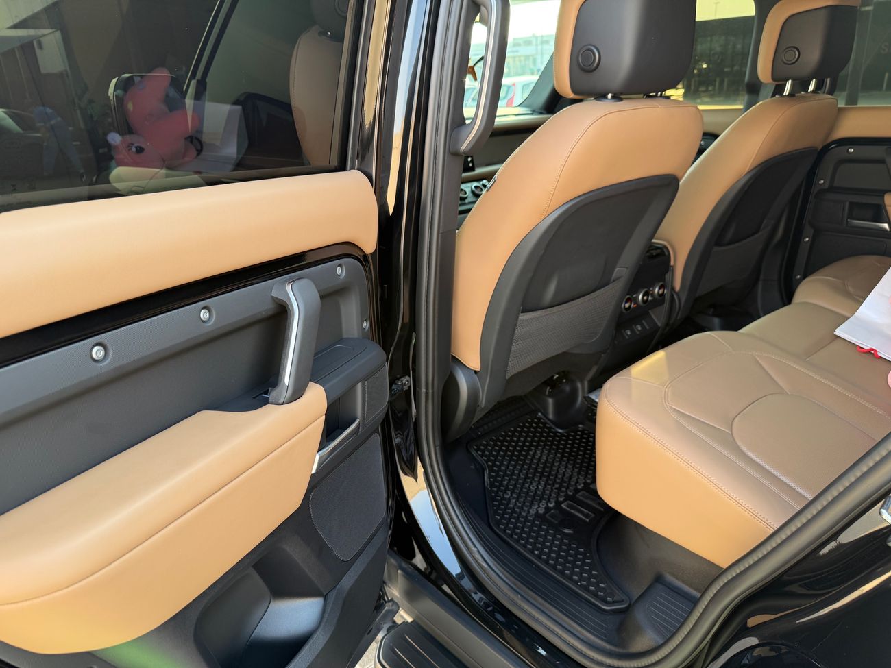 لاند روفر ديفندر X DYNAMIC BLACK EDITION GCC DUBAI AL TAYER