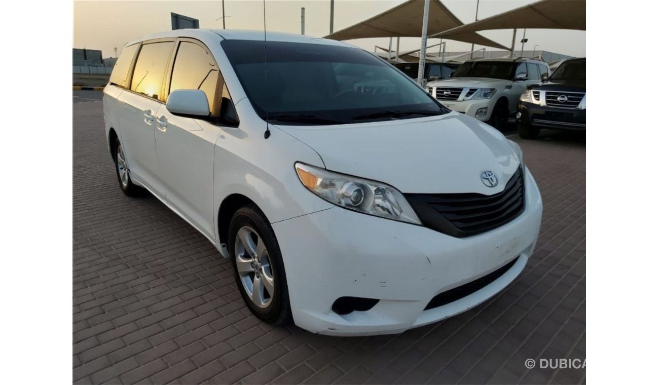 Toyota Sienta TOYOTA SIENNA 2014, V6 FULLY AUTOMATIC