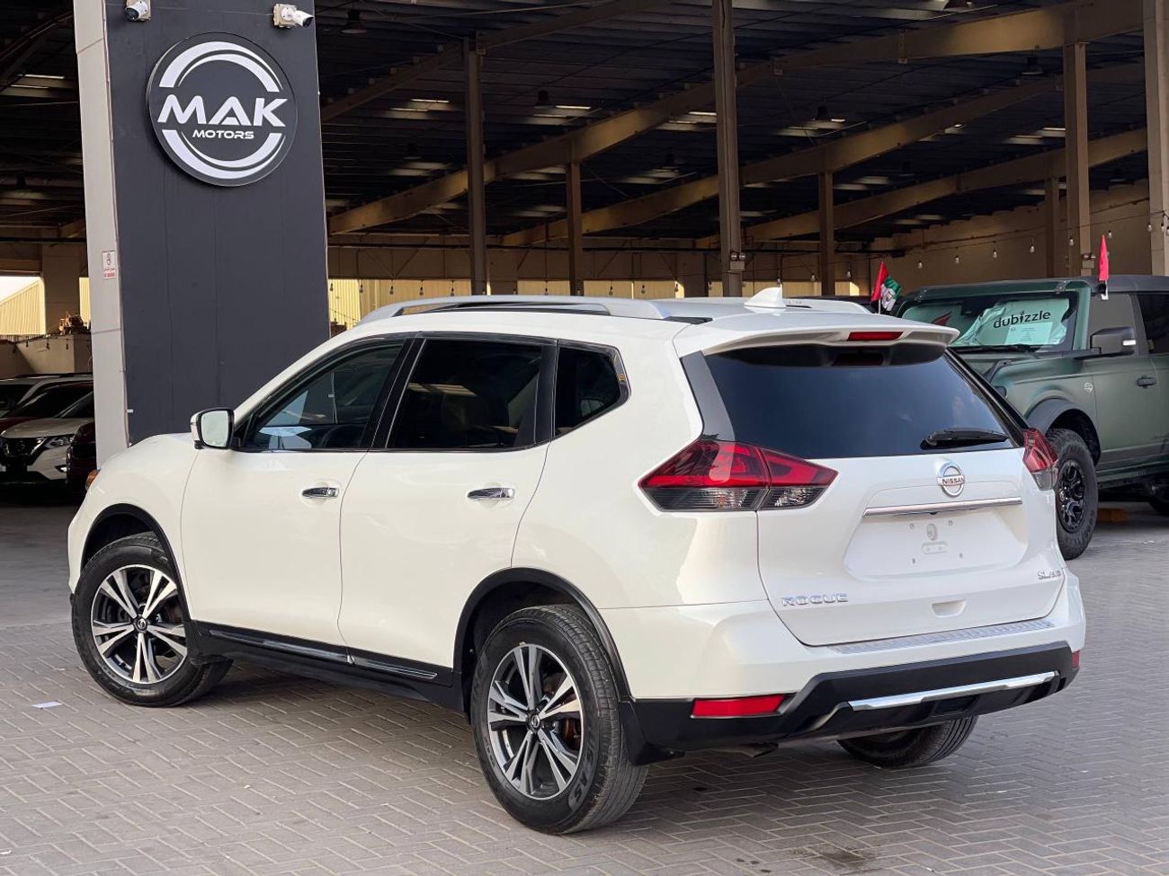 نيسان روج SL / AWD / 2.5 V4 / فتحة سقف بانورامية / كاميرا 360 درجة / رادار / نظام صوت BOSE