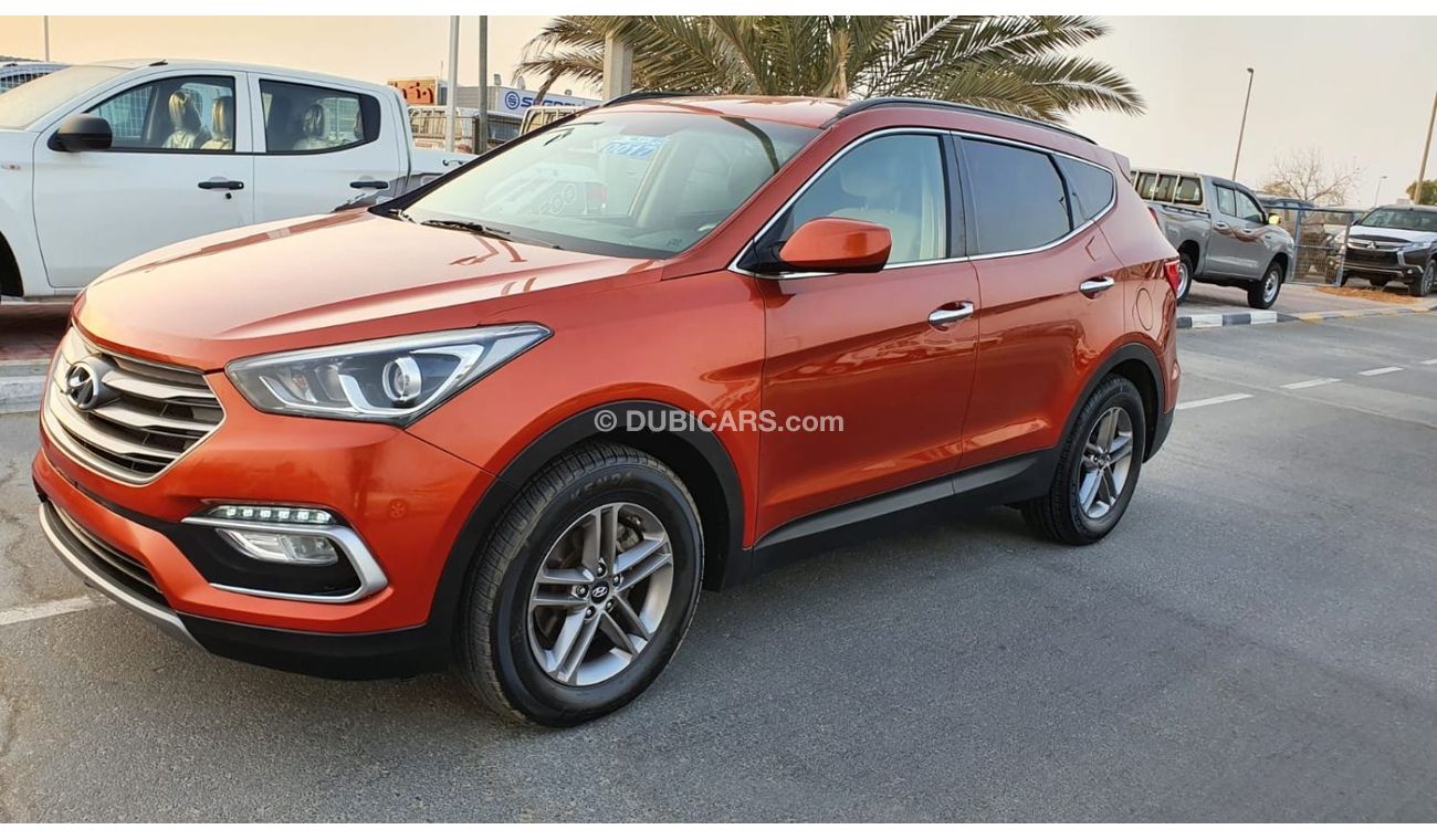Used Hyundai Santa Fe SEL 2017 for sale in Dubai - 465444