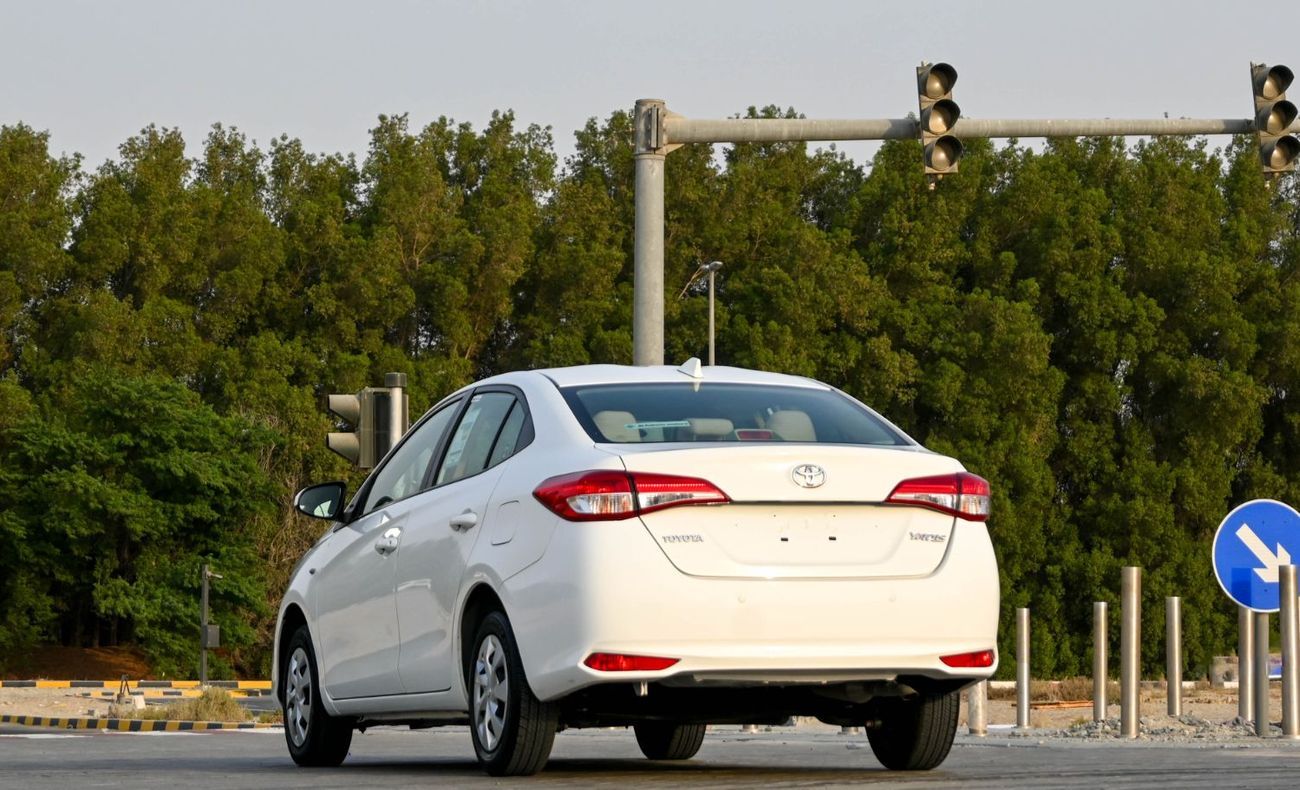 Toyota Yaris 1.5L E TOYOTA YARIS 2022 GCC SE IN EXCELLENT CONDITION