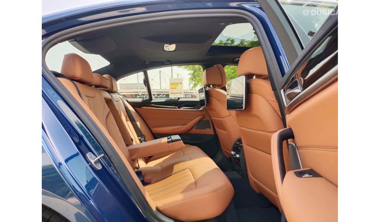 بي أم دبليو 530i لاكجري M سبورت باكج