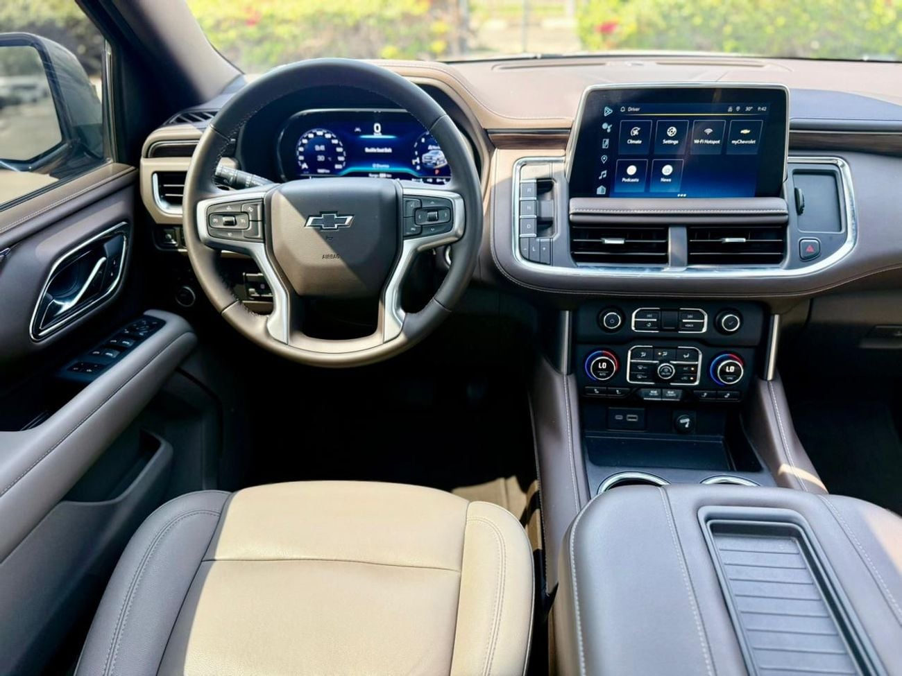 Chevrolet Tahoe CHEVROLET TAHOE Z71 6.2 GCC SPECS YEAR 2024 FULL SERVICE HISTORY UNDER WARRANTY TILL 2030 AND SERVIC