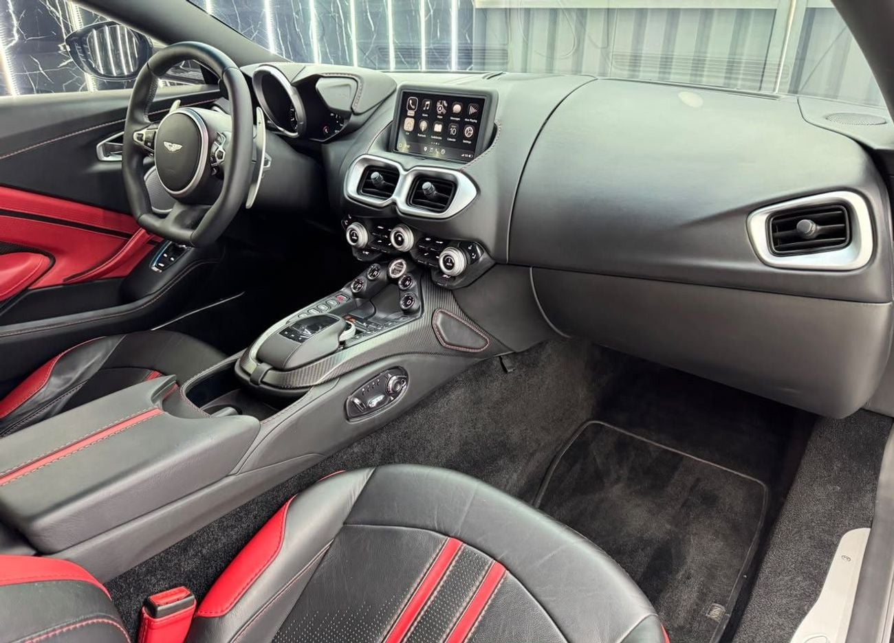 Aston Martin Vantage STD Aston Martin Vantage 2019 | Low mileage | GCC | Warranty 2028