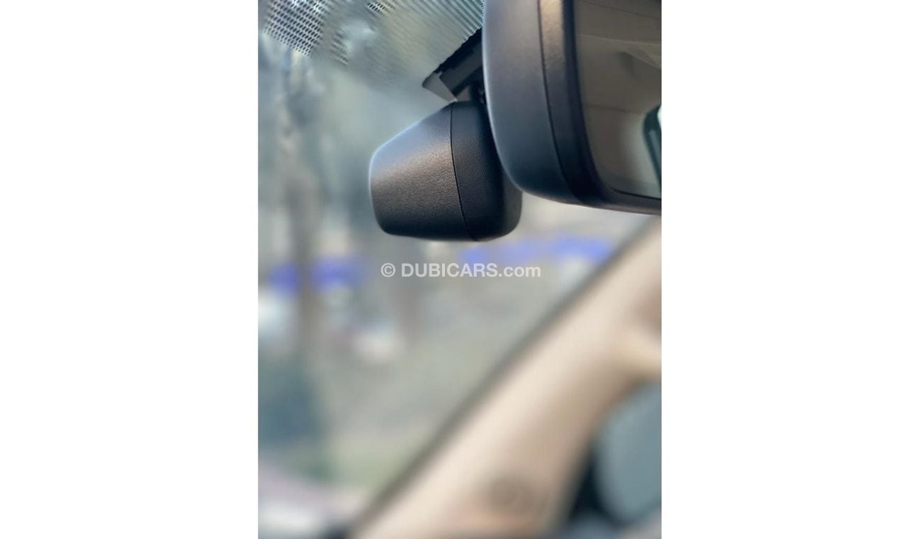 Toyota Land Cruiser VXR LC200 5.7 V8 (Mid-Option)