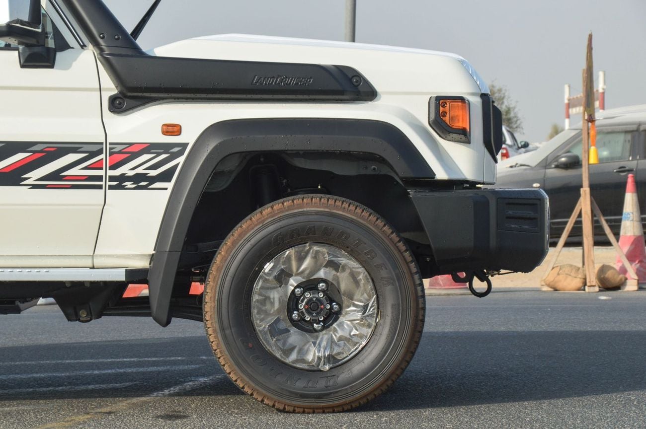 Toyota Land Cruiser 70 LC76 LX