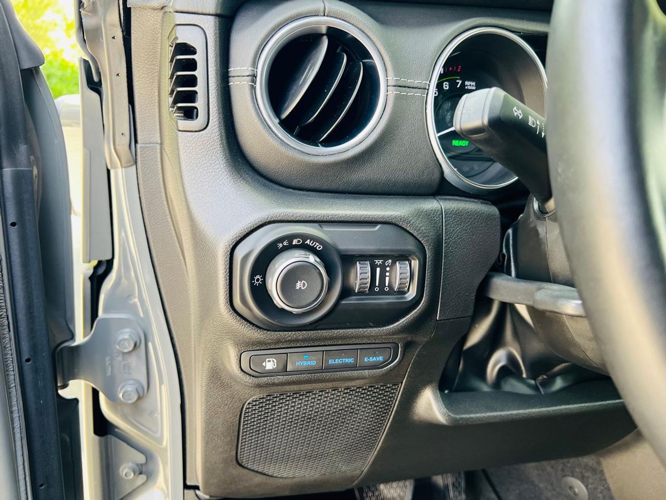 جيب واجونير SAHARA