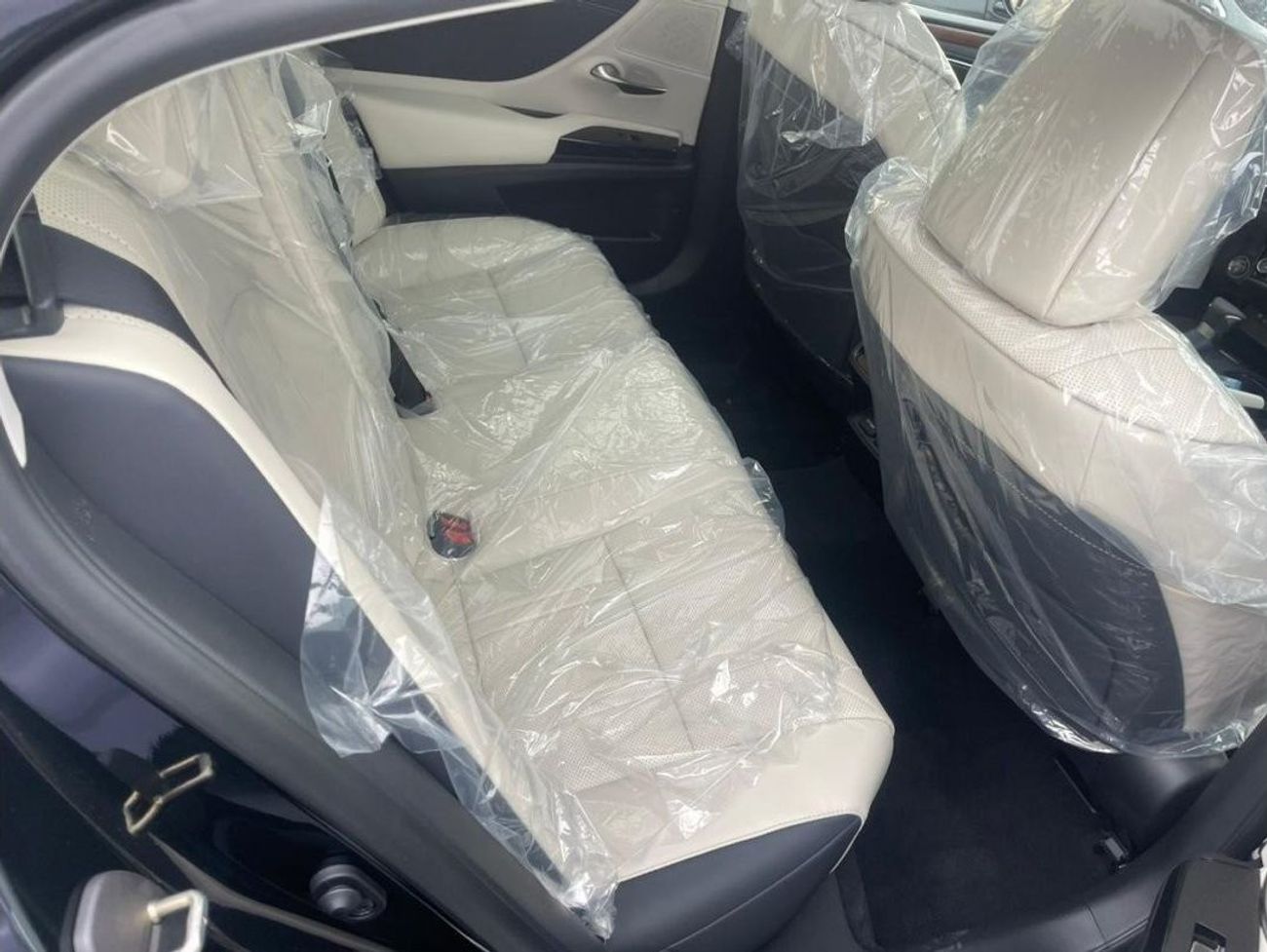 Lexus ES350 3.5 L PETROL V6 2024