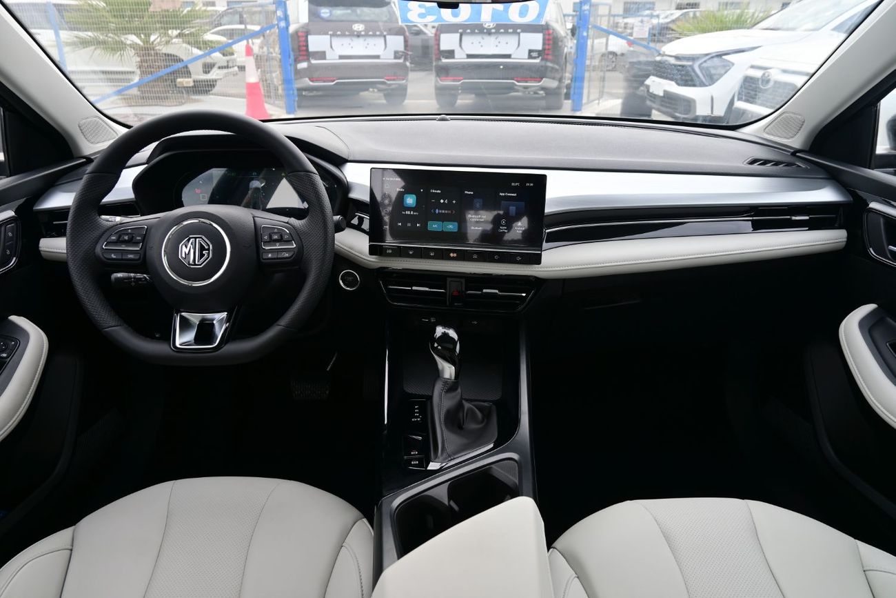 أم جي 5 MG5 1.5L, Petrol, FWD Model 2025 Color Black