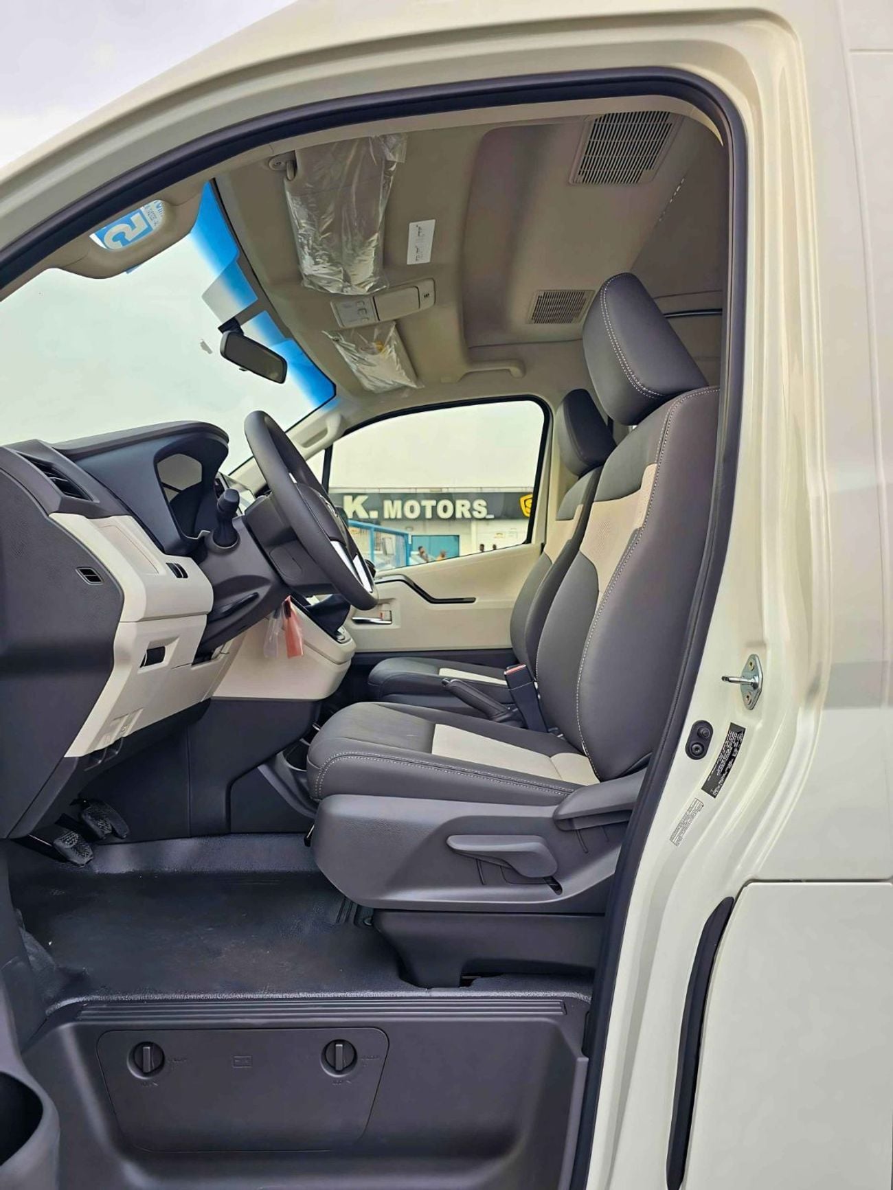 Toyota Hiace GL HIGHROOF GL/3.5L PETROL M/T V6/HIGH OPTION 13 SEATER/ CODE # HHGL35MP