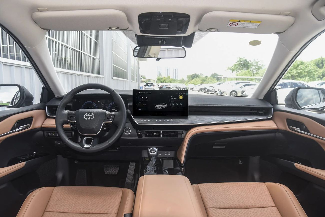 تويوتا كامري China's top-tier dual-engine 2.5HG Premium Edition