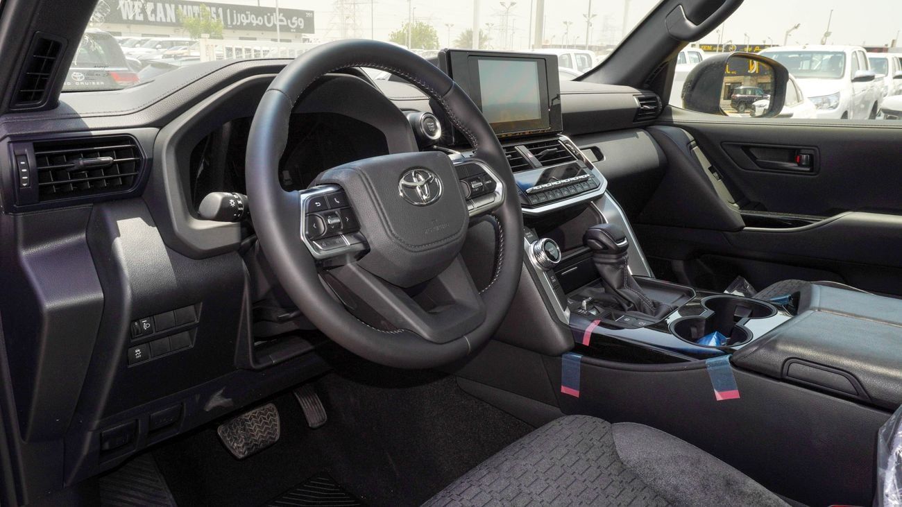 Toyota Land Cruiser GXR  Twin Turbo 3.5 L V6