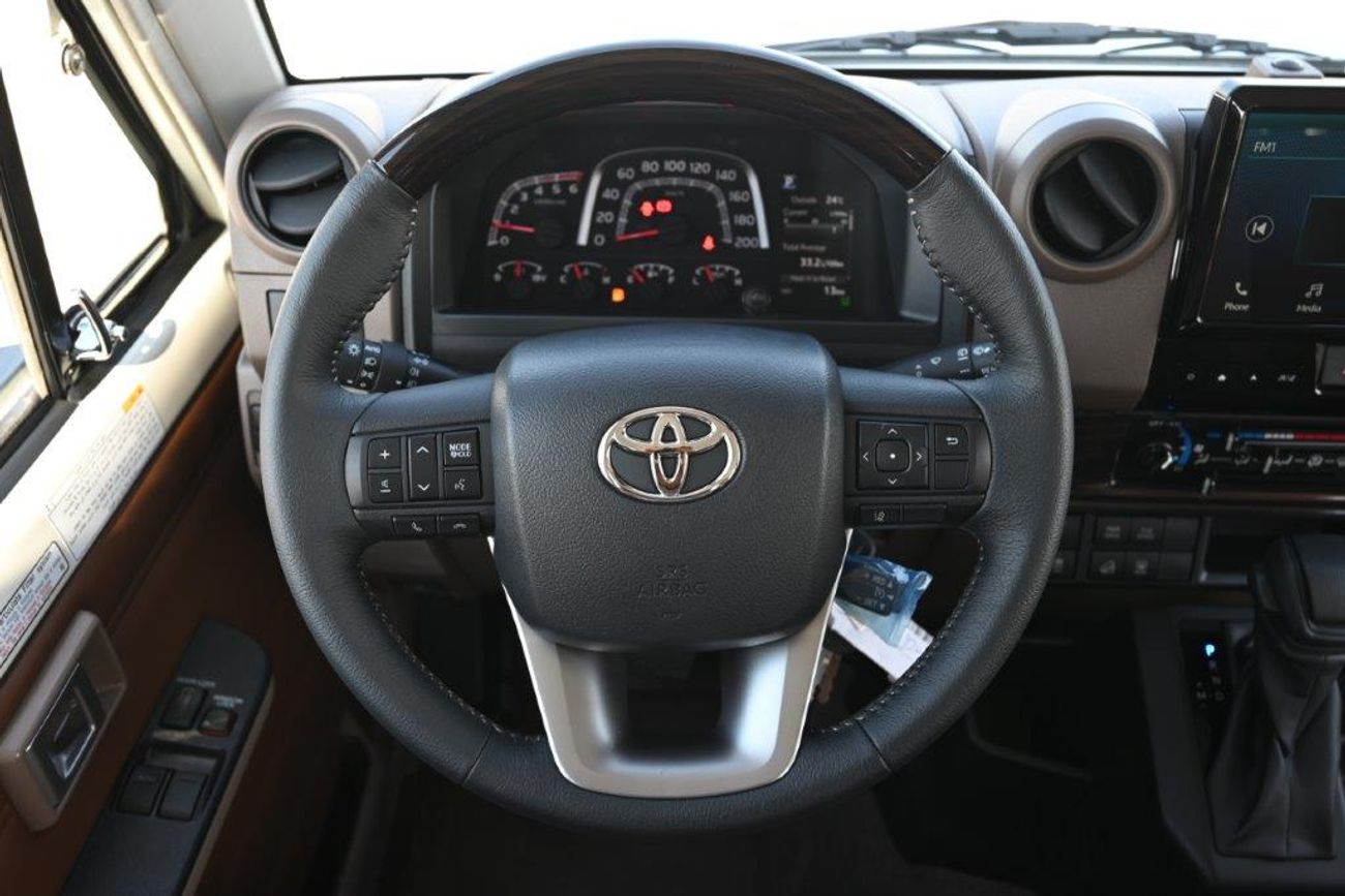 تويوتا لاند كروزر 70 2024 Model Toyota Land Cruiser Hard Top Super Deluxe 2.8L Diesel 5 Seater Automatic -Euro 5