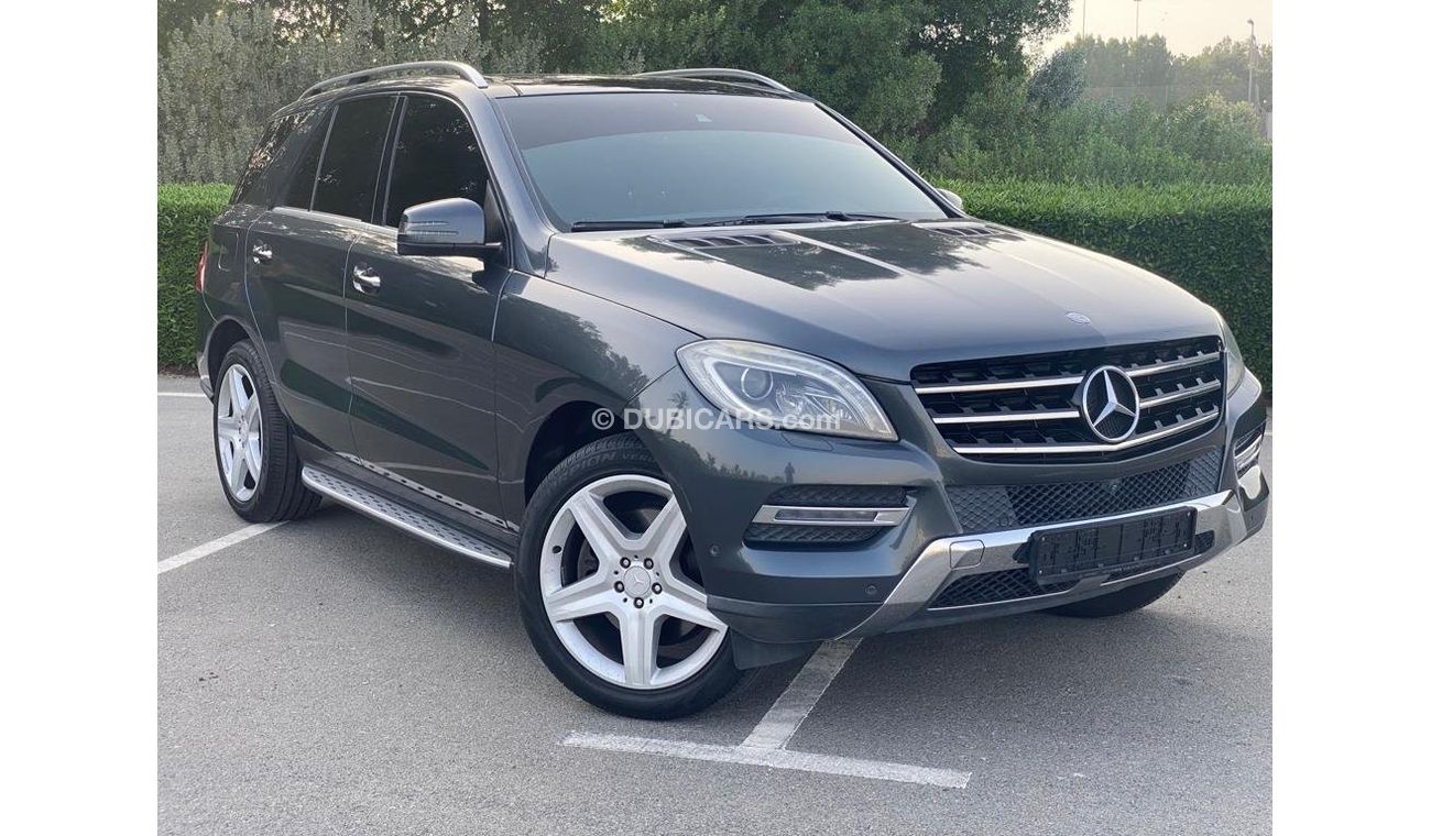Mercedes-Benz ML 350 AMG Mercedes ML-350 2014 GCC V6 Perfect Condition - Full Option