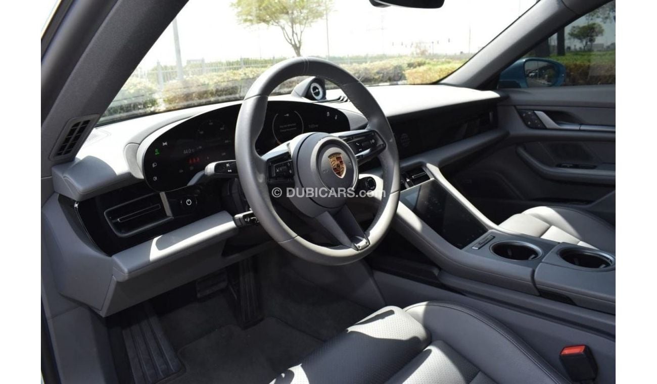 Porsche Taycan 4S Base