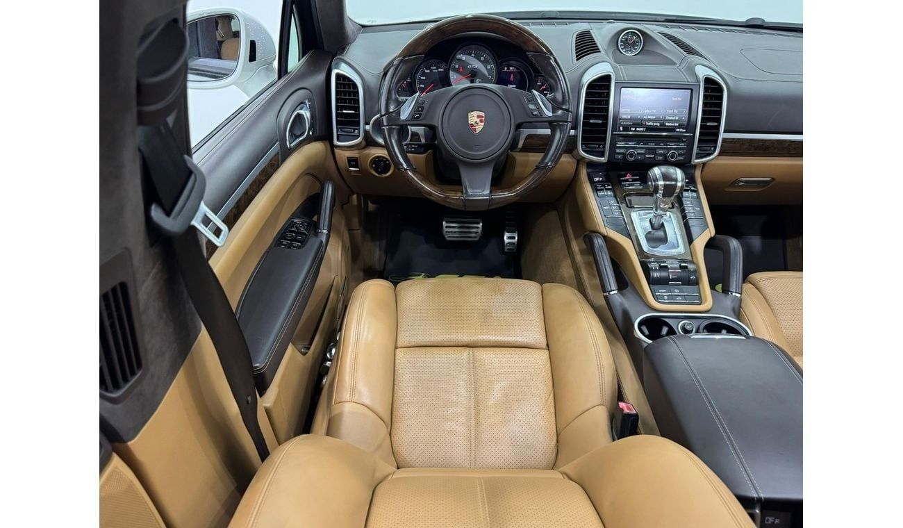 Porsche Cayenne GTS 4.8L 2013 Porsche Porsche Cayenne GTS, Full Service History, Excellent Condition, GCC