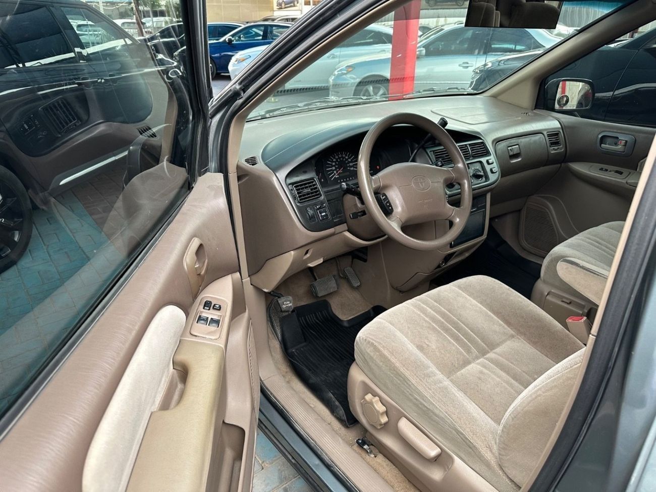 Toyota Sienna 1999 3.0L 7seat