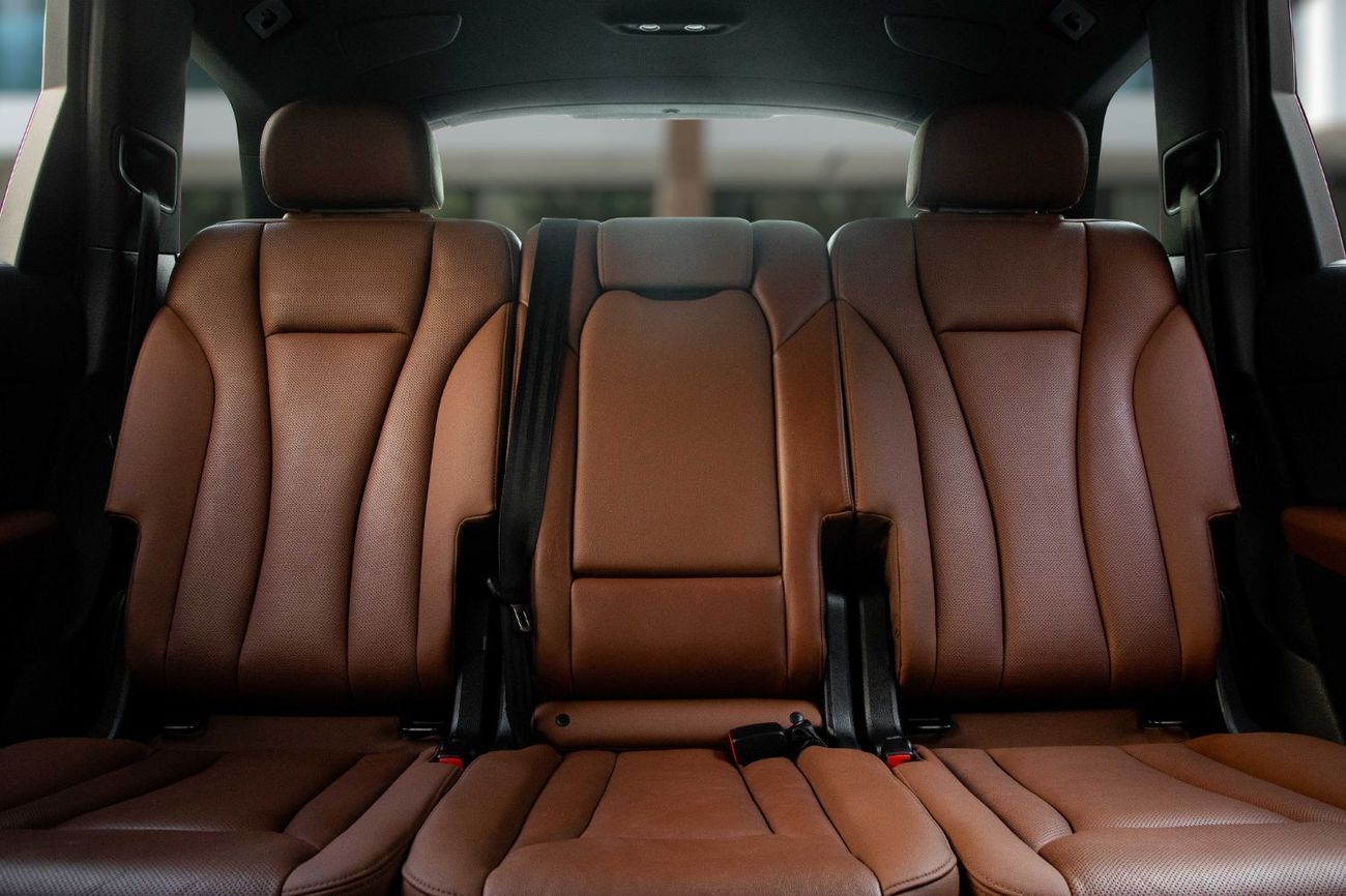 أودي Q7 Q7 S-line | 3,193 P.M | 0% Downpayment | Agency Warranty!