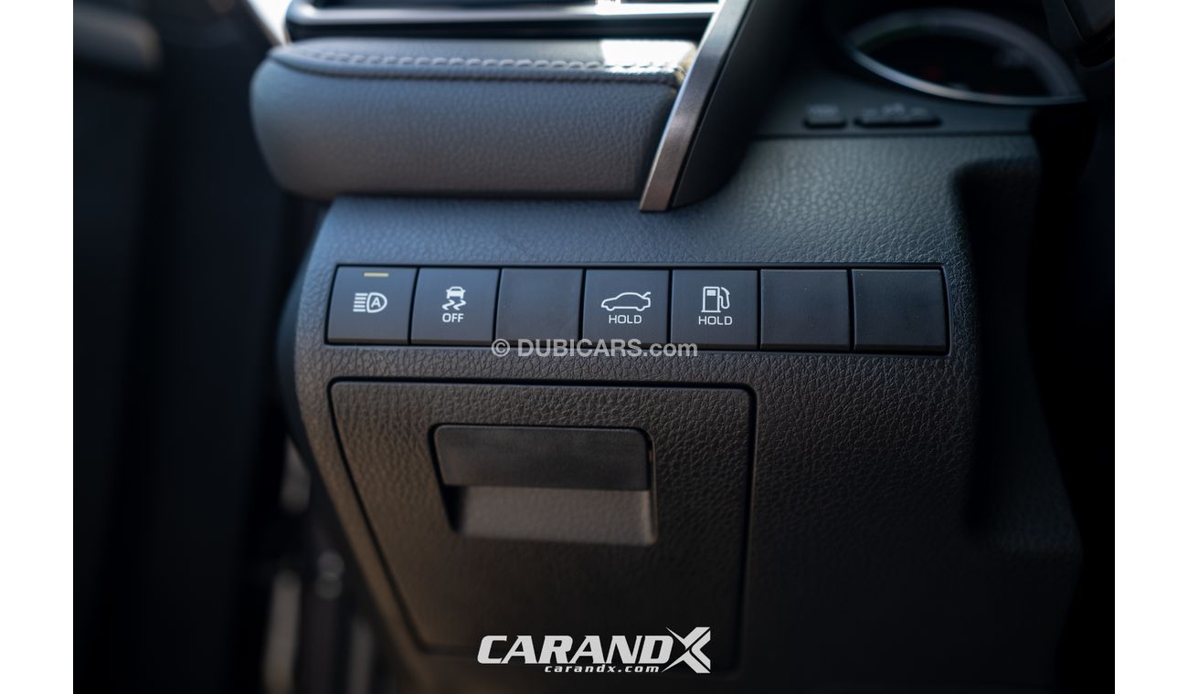 Toyota Camry SE Hybrid