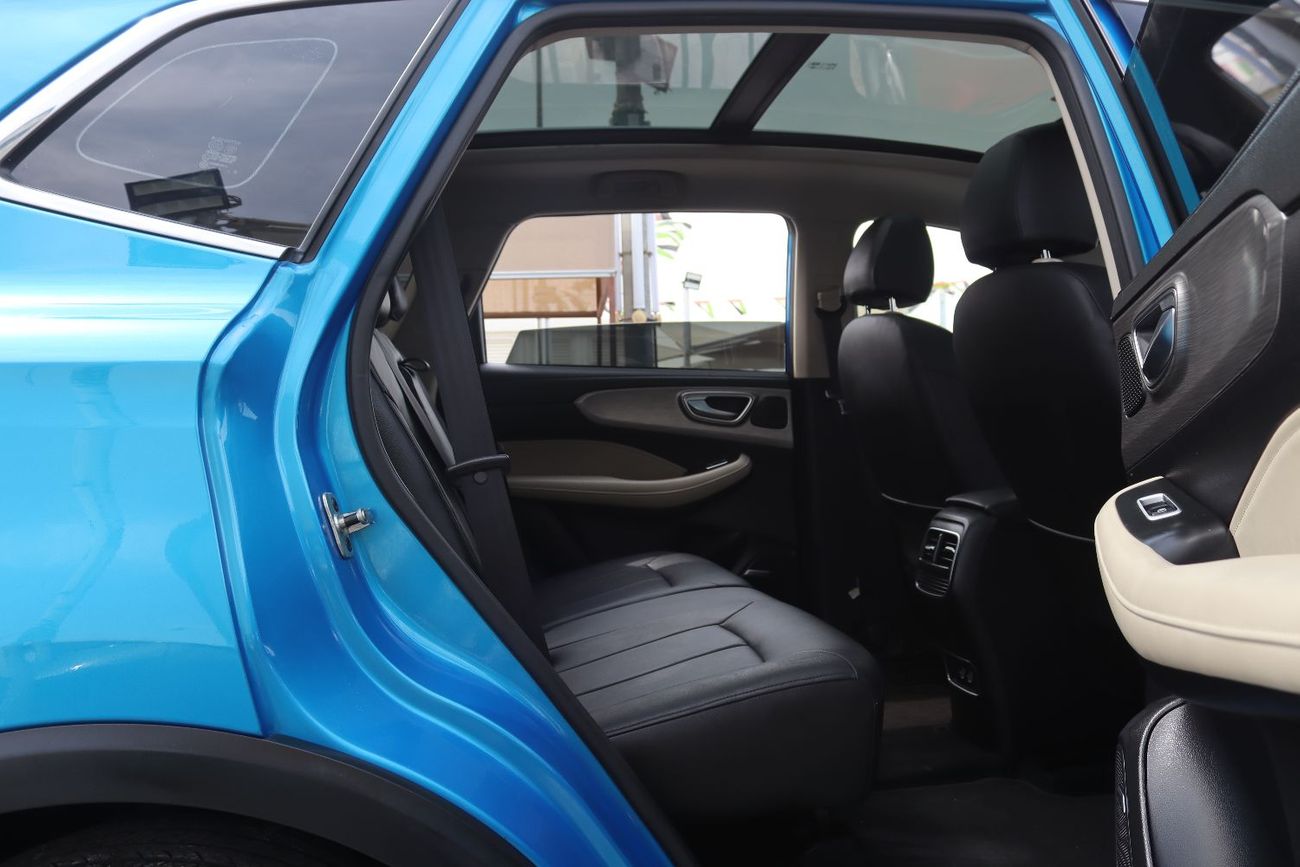 أم جي RX5 آم جى - RX5 - موديل 2023- فل أوبشن - خليجى - بدون حوادث - 1.5- بحاله ممتازه