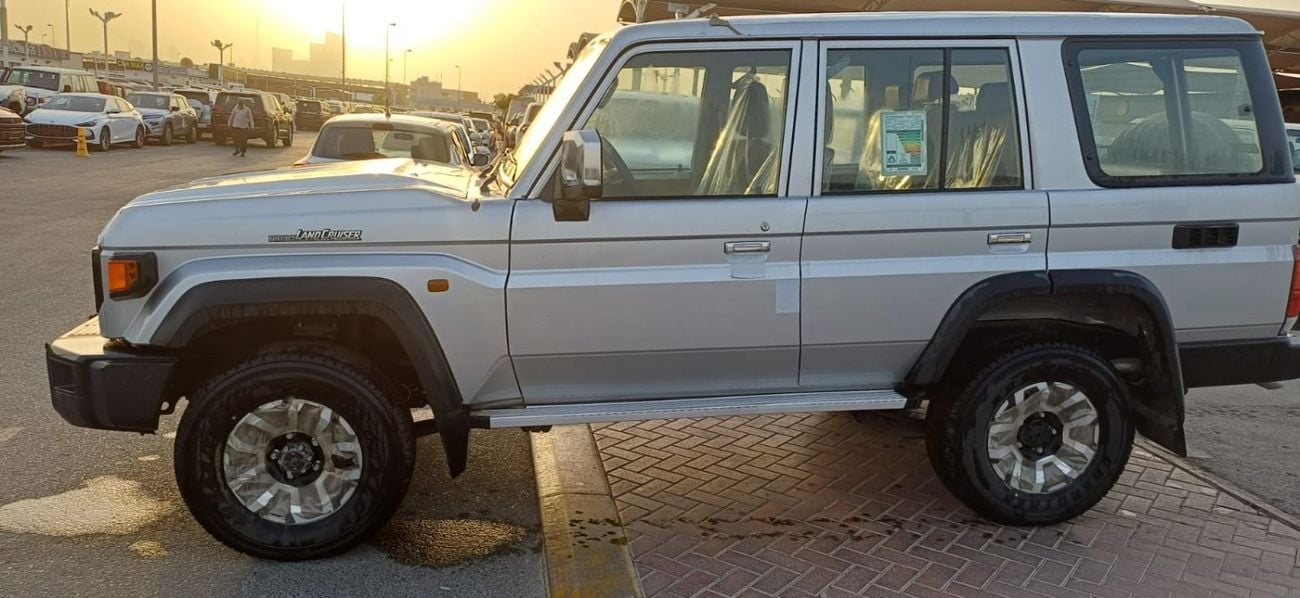 Toyota Land Cruiser 70 HT VXR