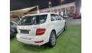 Mercedes-Benz ML 350 Mercedes models 2011 GCC full options white coulour sunroof good condition