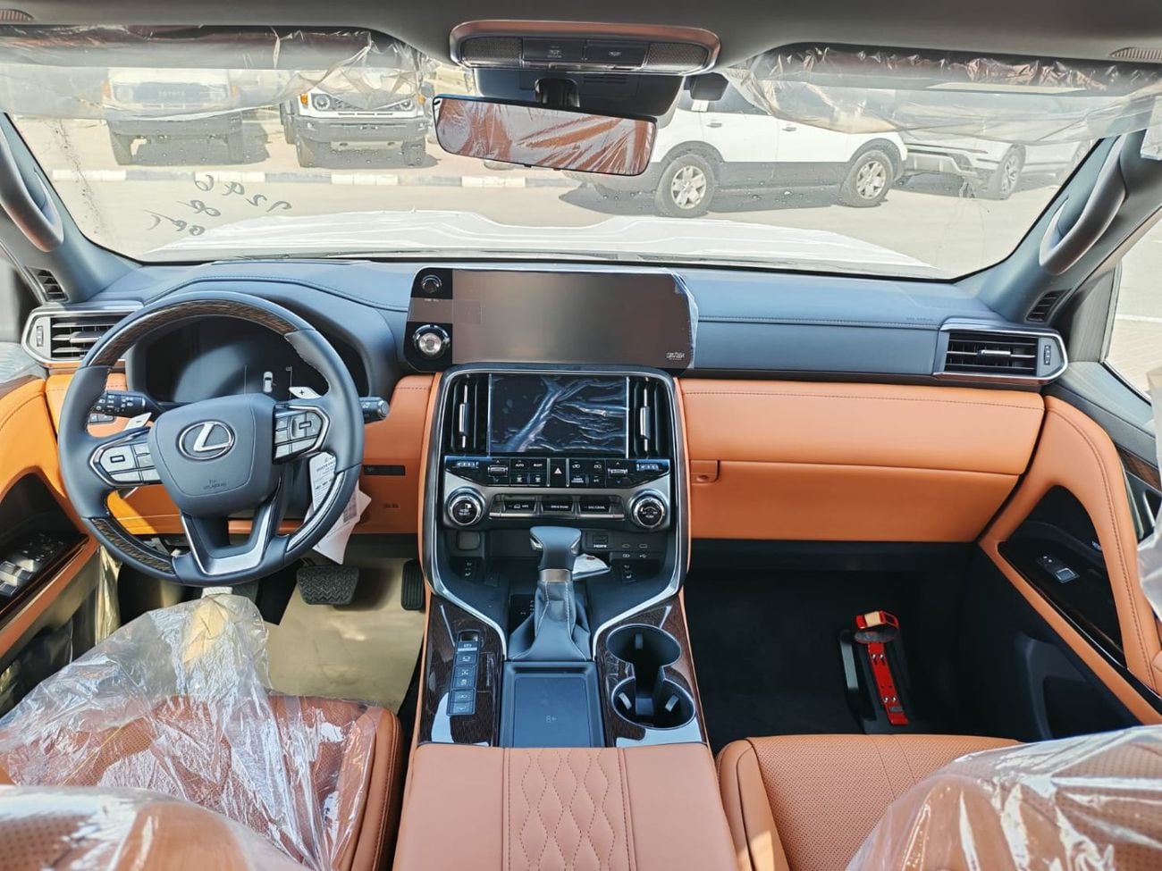 لكزس LX 600 VIP لكزس LX600 VIP موديل 2026 (4 مقاعد) محرك بنزين V6 ثنائي التيربو سعة 3.5 لتر، ناقل حركة أوتوماتيكي، د