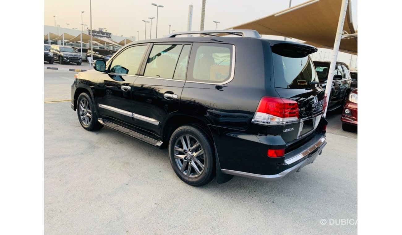 Lexus LX570